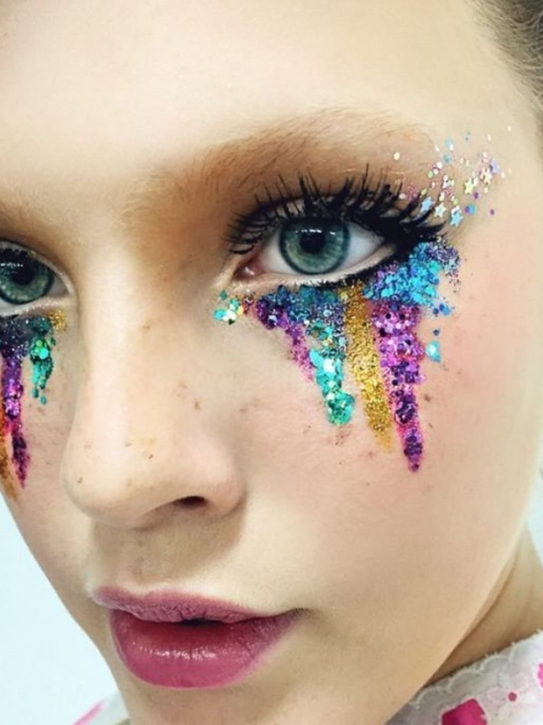 Maquiagem de Carnaval com Glitter Incrível